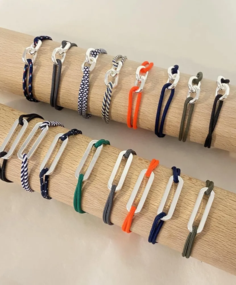 Bracelets cordon et maillons argentés